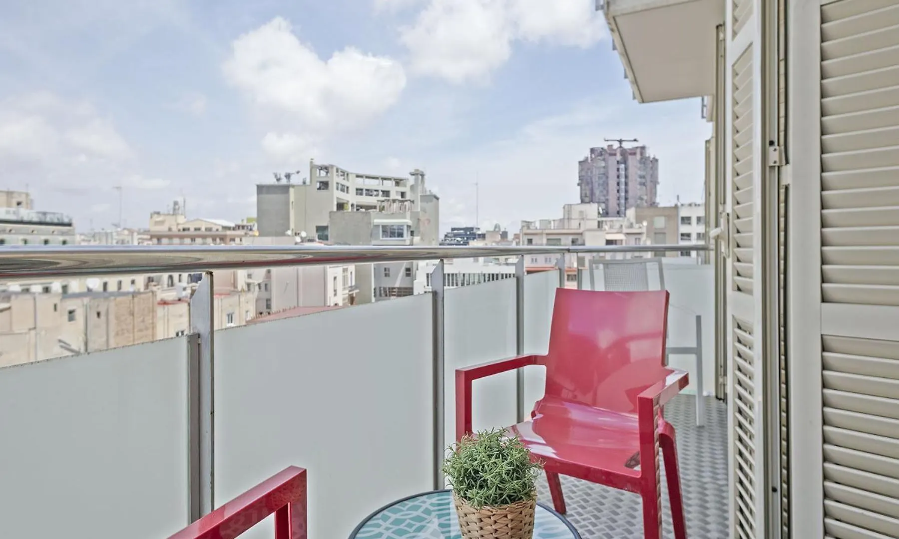 Ola Living Plaza Catalunya Apartment Barcelona Spain