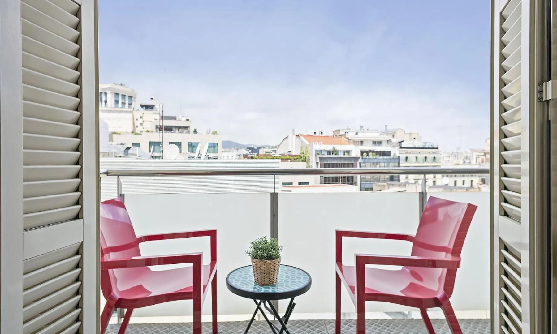 Ola Living Plaza Catalunya Apartment Barcelona Spain