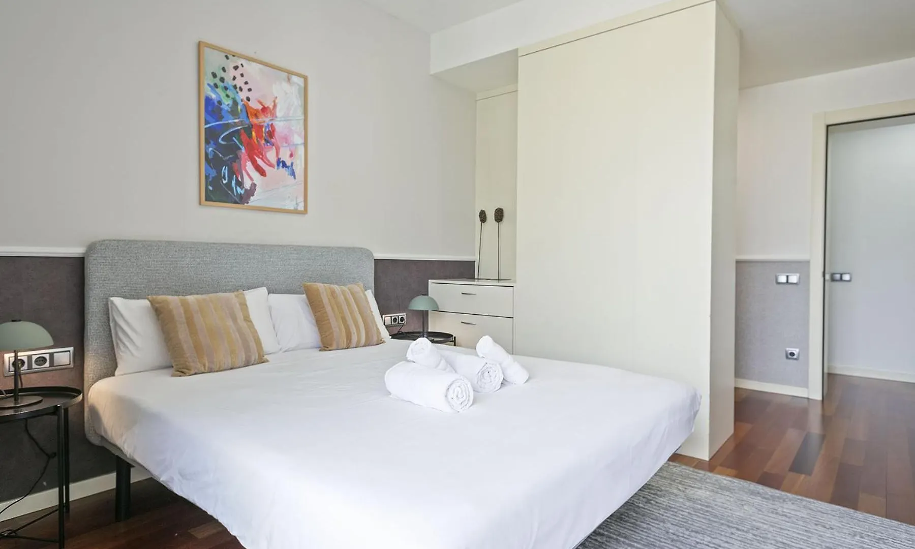 Ola Living Plaza Catalunya Апартаменты